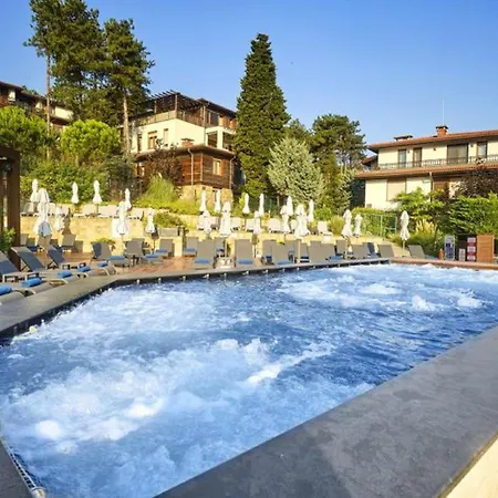 Eve Santa Marina Iii - Sea, Pools, Relax Apartmán