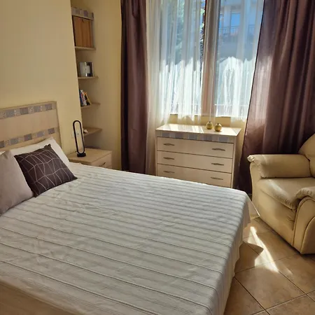 Eve Santa Marina Iii - Sea, Pools, Relax Apartmán *