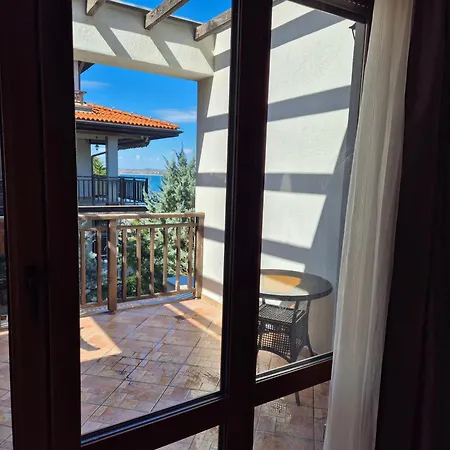 Apartmán Eve Santa Marina Iii - Sea, Pools, Relax